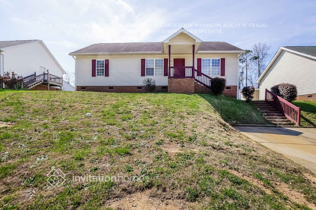 5217 Milhaven Ln - Photo 2 of 21