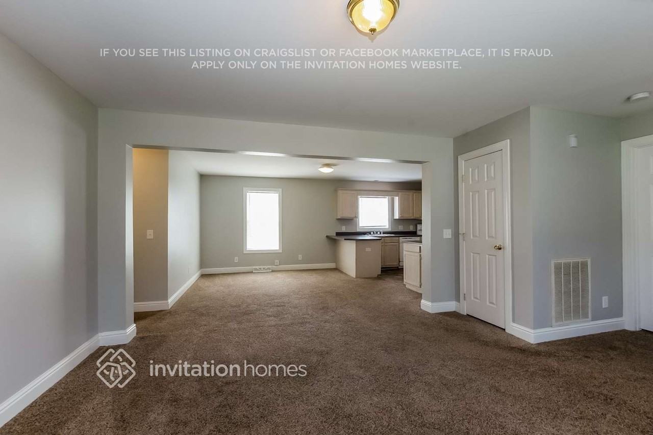 5217 Milhaven Ln - Photo 4 of 21