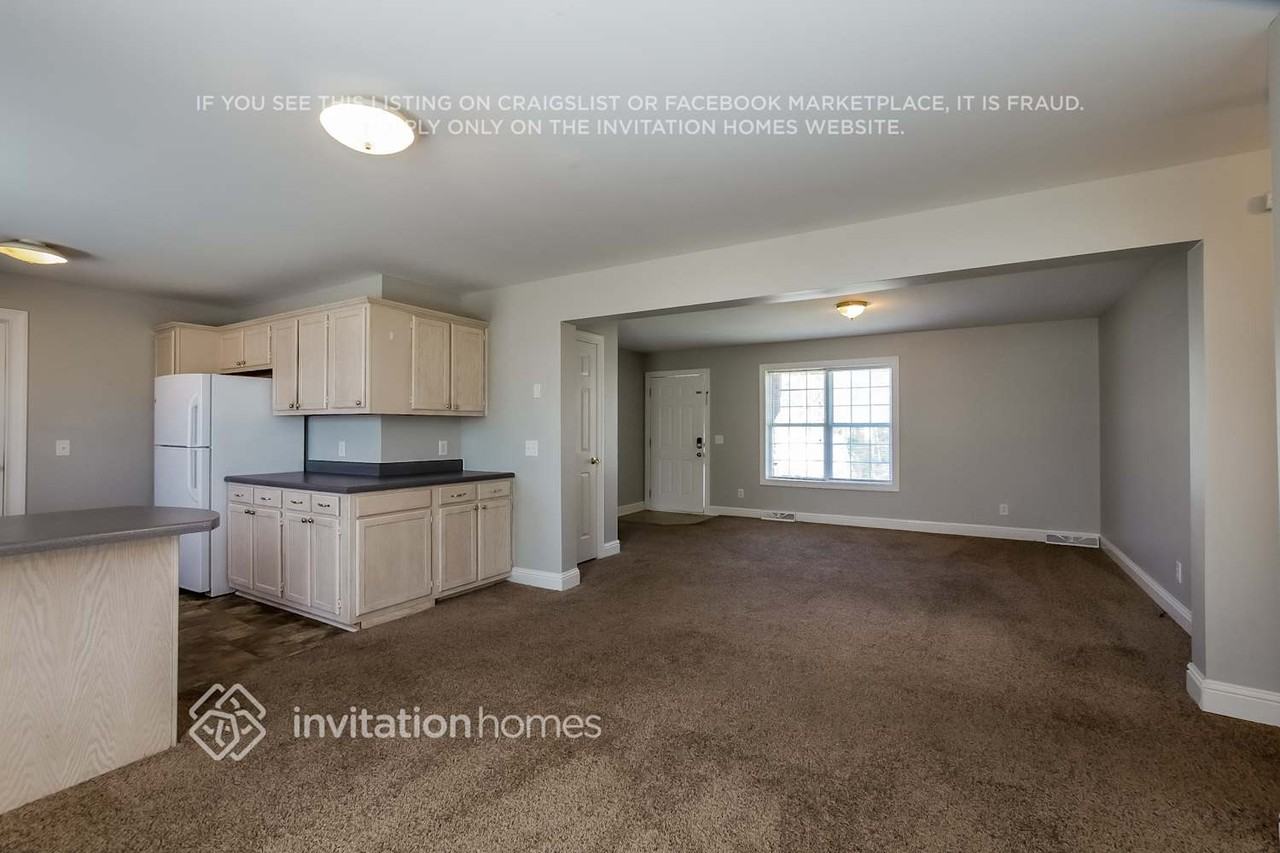 5217 Milhaven Ln - Photo 6 of 21