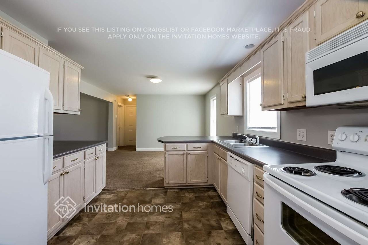 5217 Milhaven Ln - Photo 7 of 21
