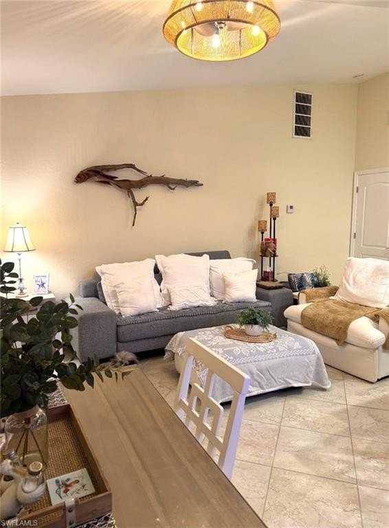1517 Sw 51st Ln #201 - Photo 5 of 37