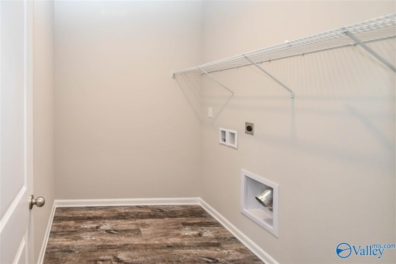 307 Ivyleaf Dr Nw - Photo 4 of 17