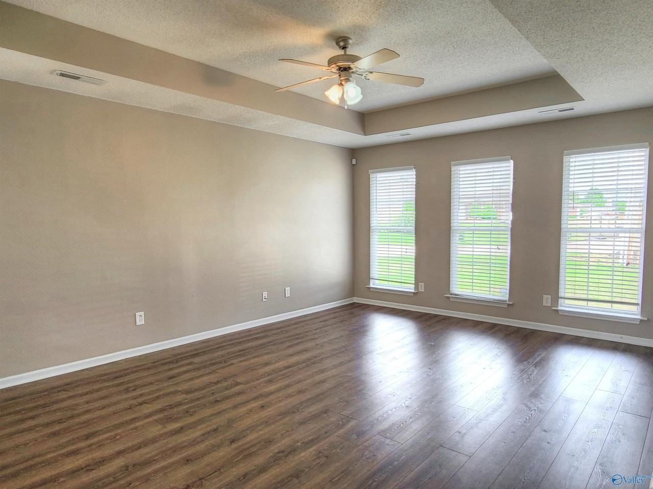 241 Misty Cove Ct - Photo 3 of 21