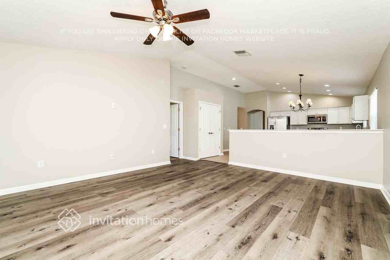 16320 Bridgeglade Ln - Photo 4 of 18