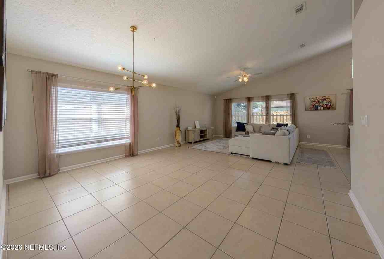 12985 Harborton Dr - Photo 3 of 36