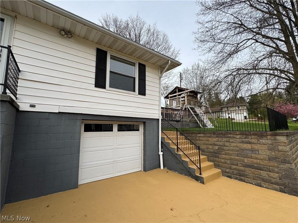 109 Carroll Dr - Photo 3 of 48