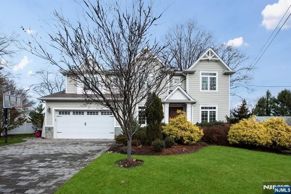 15 Woodland Rd - Photo 3 of 34