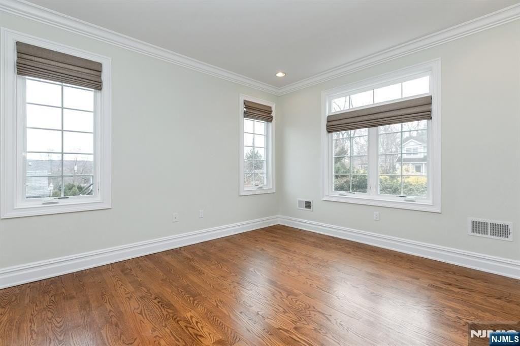 15 Woodland Rd - Photo 7 of 34