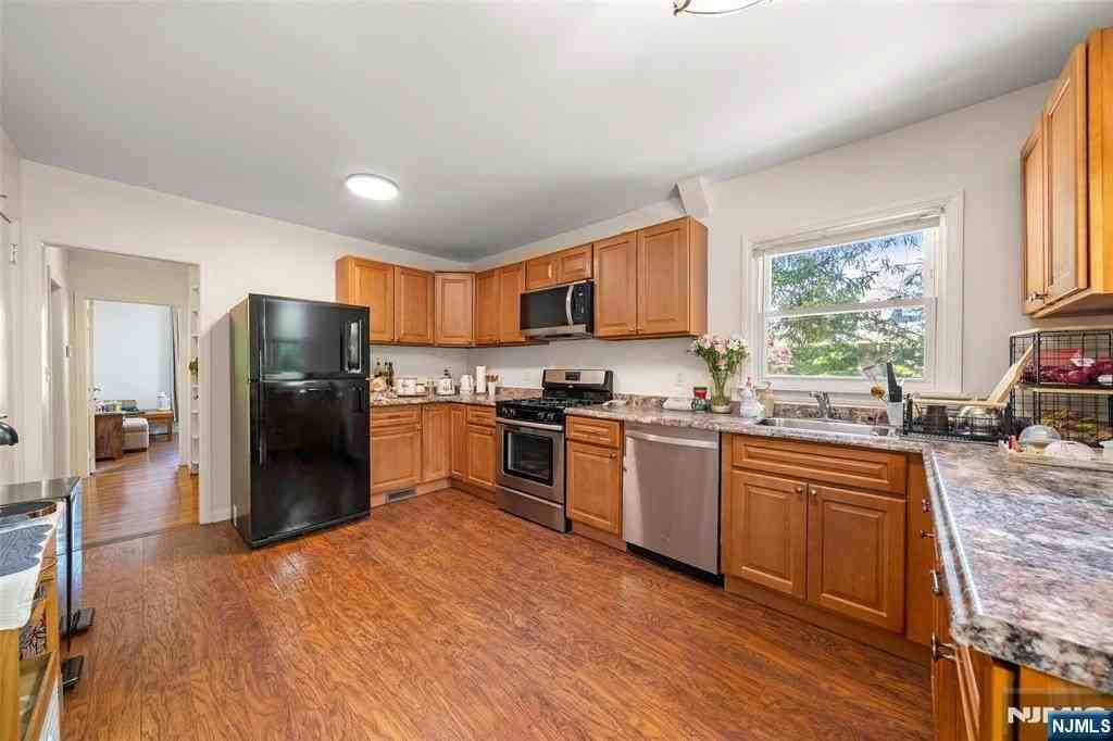 62 High St - Photo 6 of 29