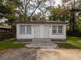 featured image of 2716 Lincoln Ave #B