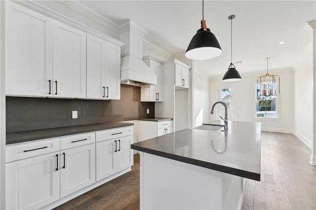 2620 Pauger St - Photo 3 of 18