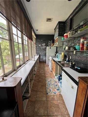 801 Cherokee St - Photo 5 of 10