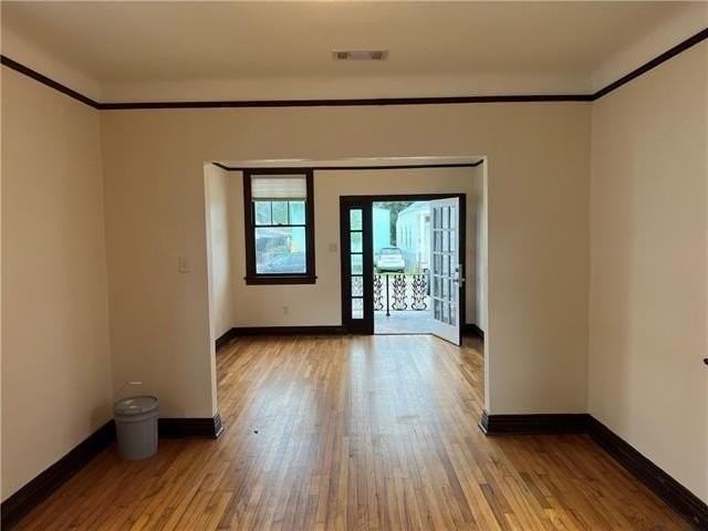 1216 Leonidas St - Photo 4 of 24