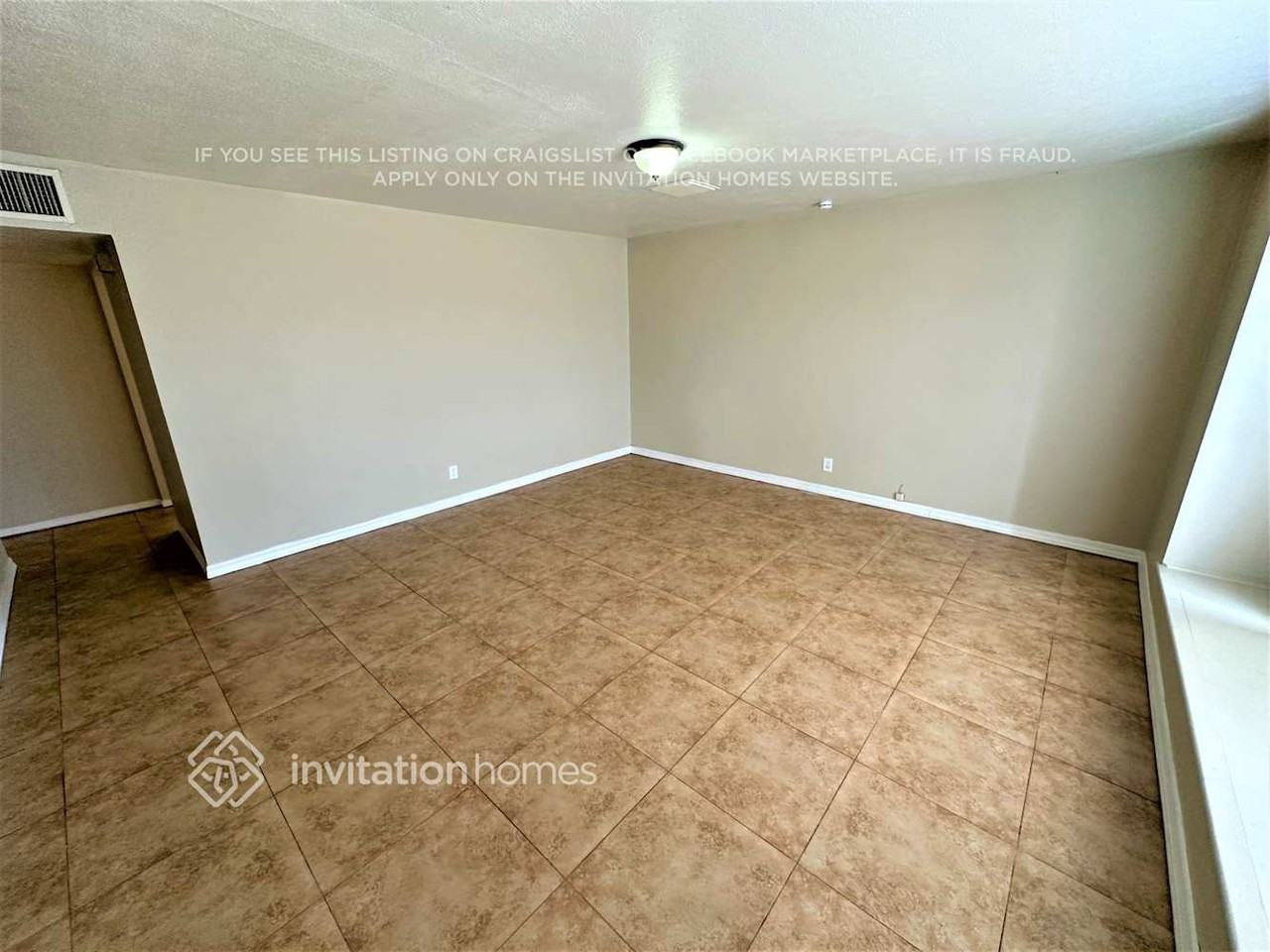 3608 W Ocotillo Rd - Photo 3 of 17
