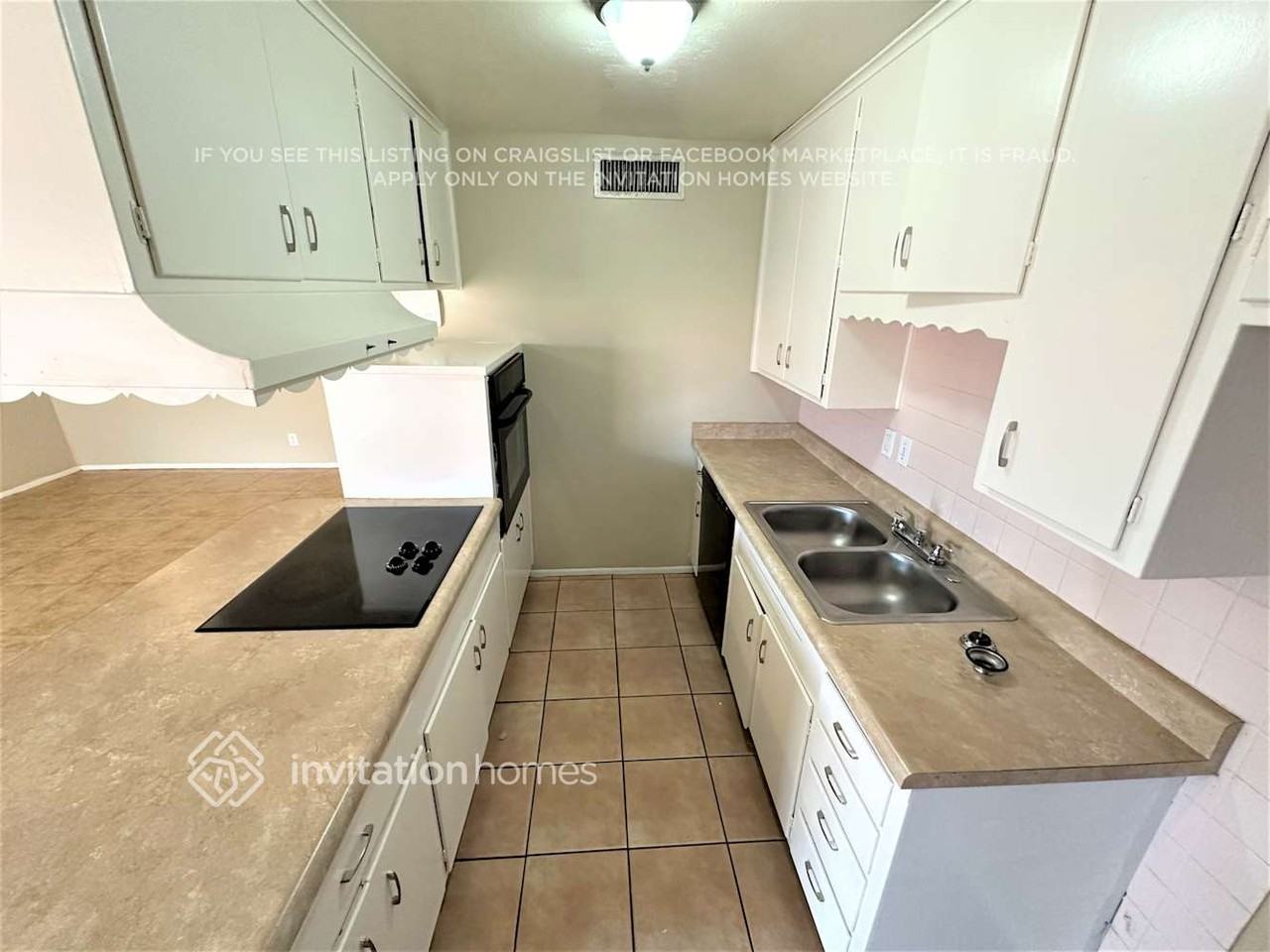 3608 W Ocotillo Rd - Photo 4 of 17