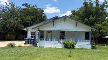 featured image of 1208 Hall St