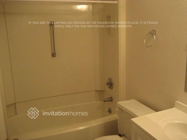 14008 Capitol Dr - Photo 7 of 9