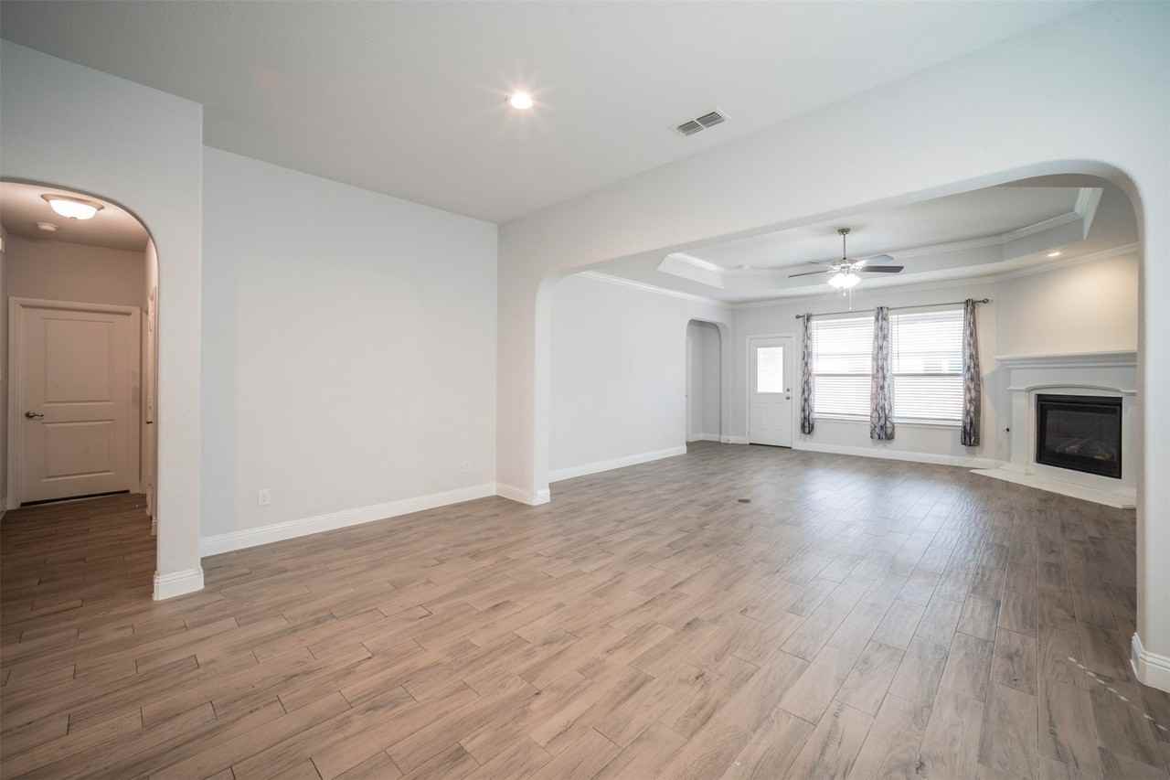 14848 Complacent Way - Photo 3 of 26