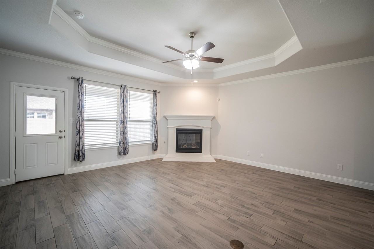 14848 Complacent Way - Photo 4 of 26