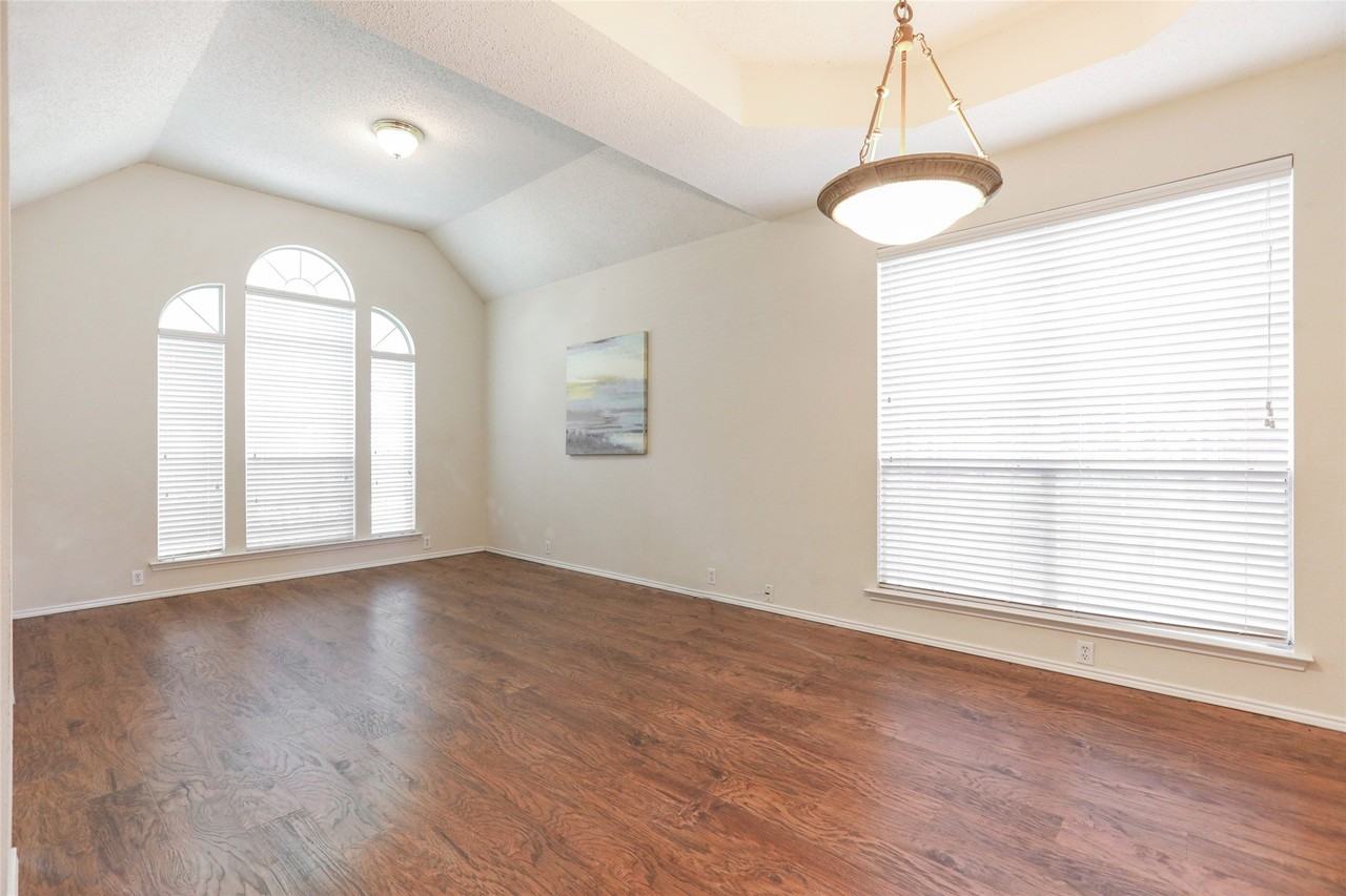 206 Howley Ct - Photo 3 of 28