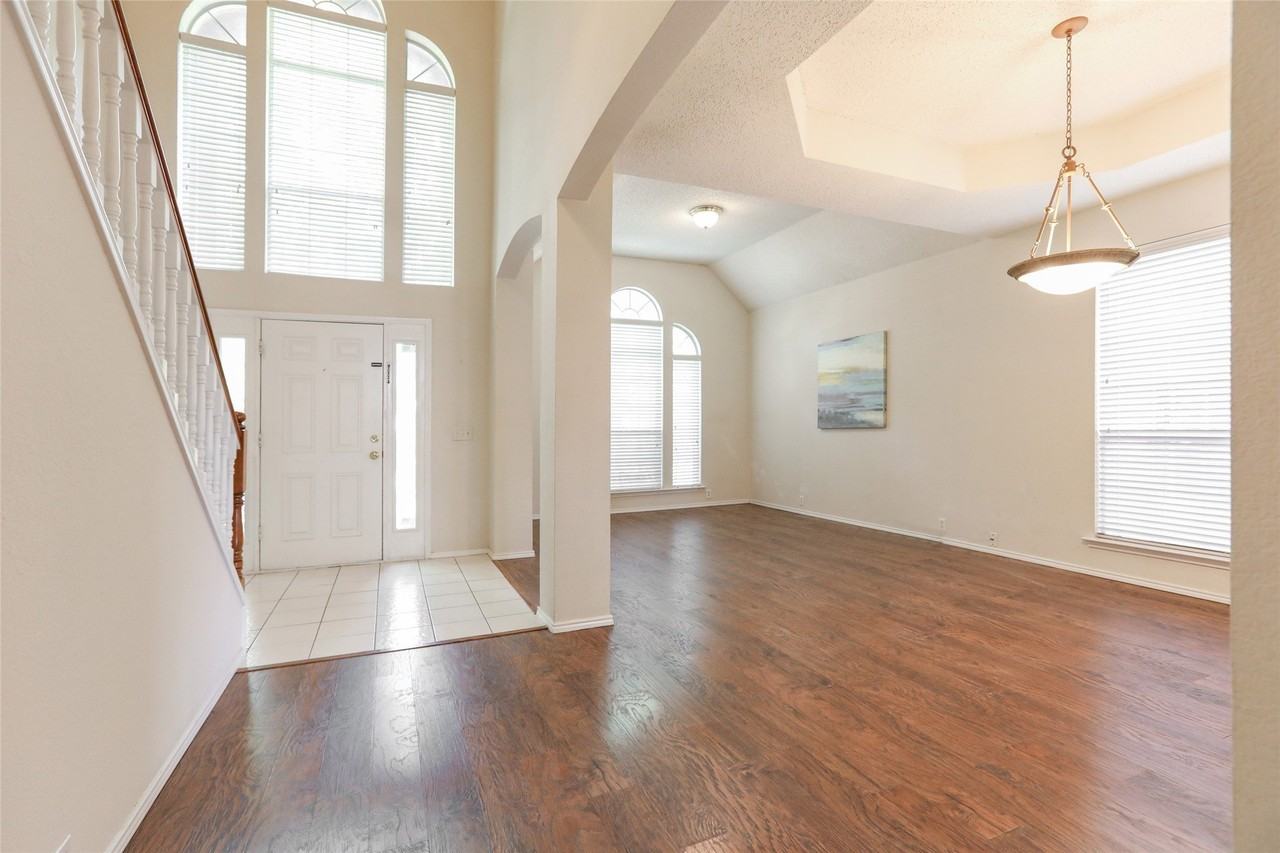 206 Howley Ct - Photo 5 of 28