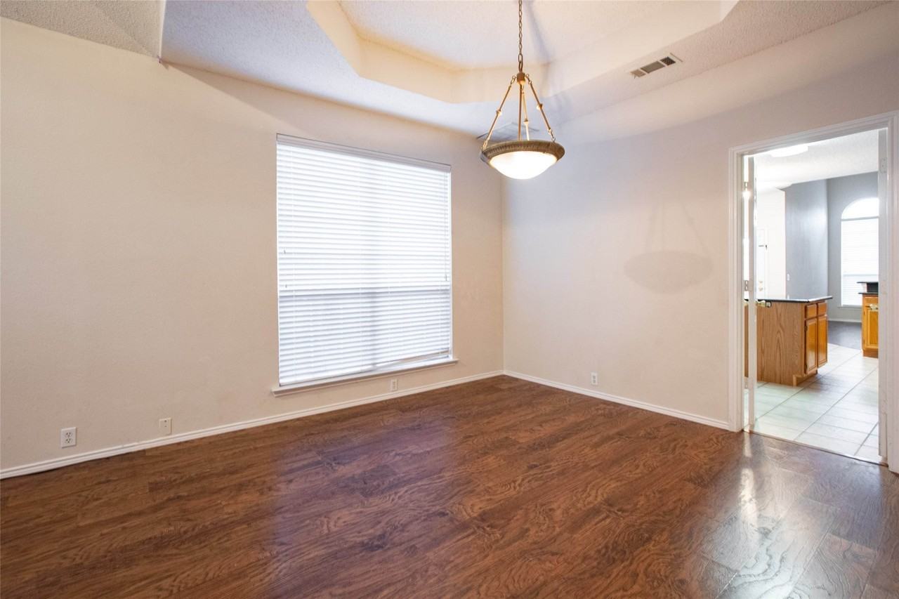 206 Howley Ct - Photo 6 of 28