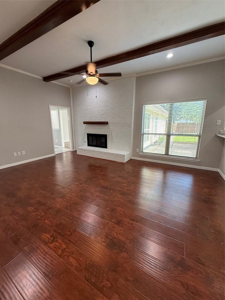4545 Miami Dr - Photo 2 of 29