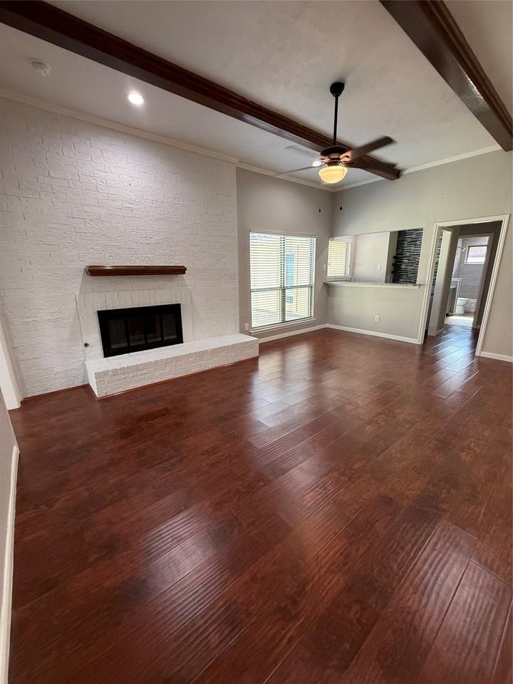 4545 Miami Dr - Photo 3 of 29