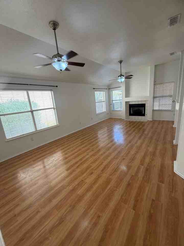 12933 Honey Locust Cir - Photo 5 of 26