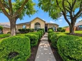 featured image of 7700 Glenoaks Dr