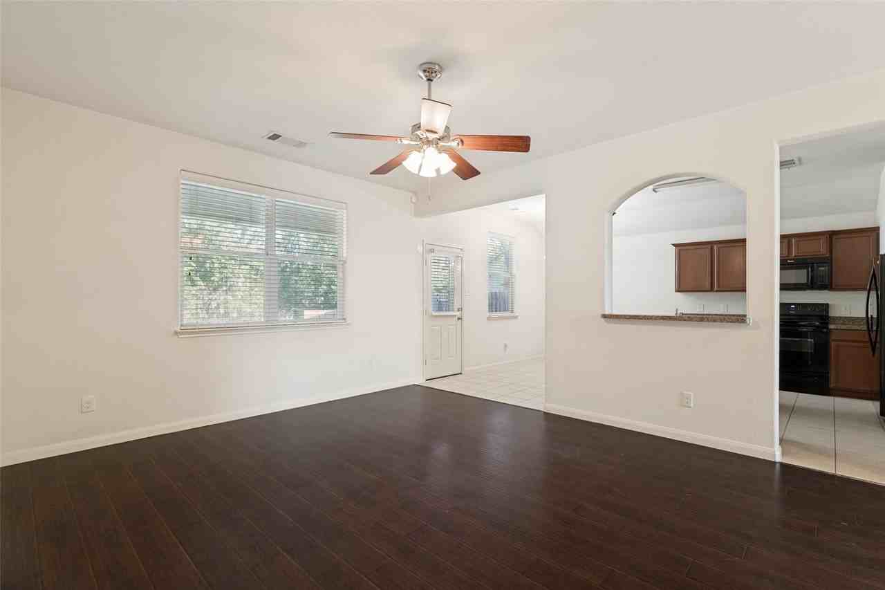 1800 Black Willow Trl - Photo 2 of 12