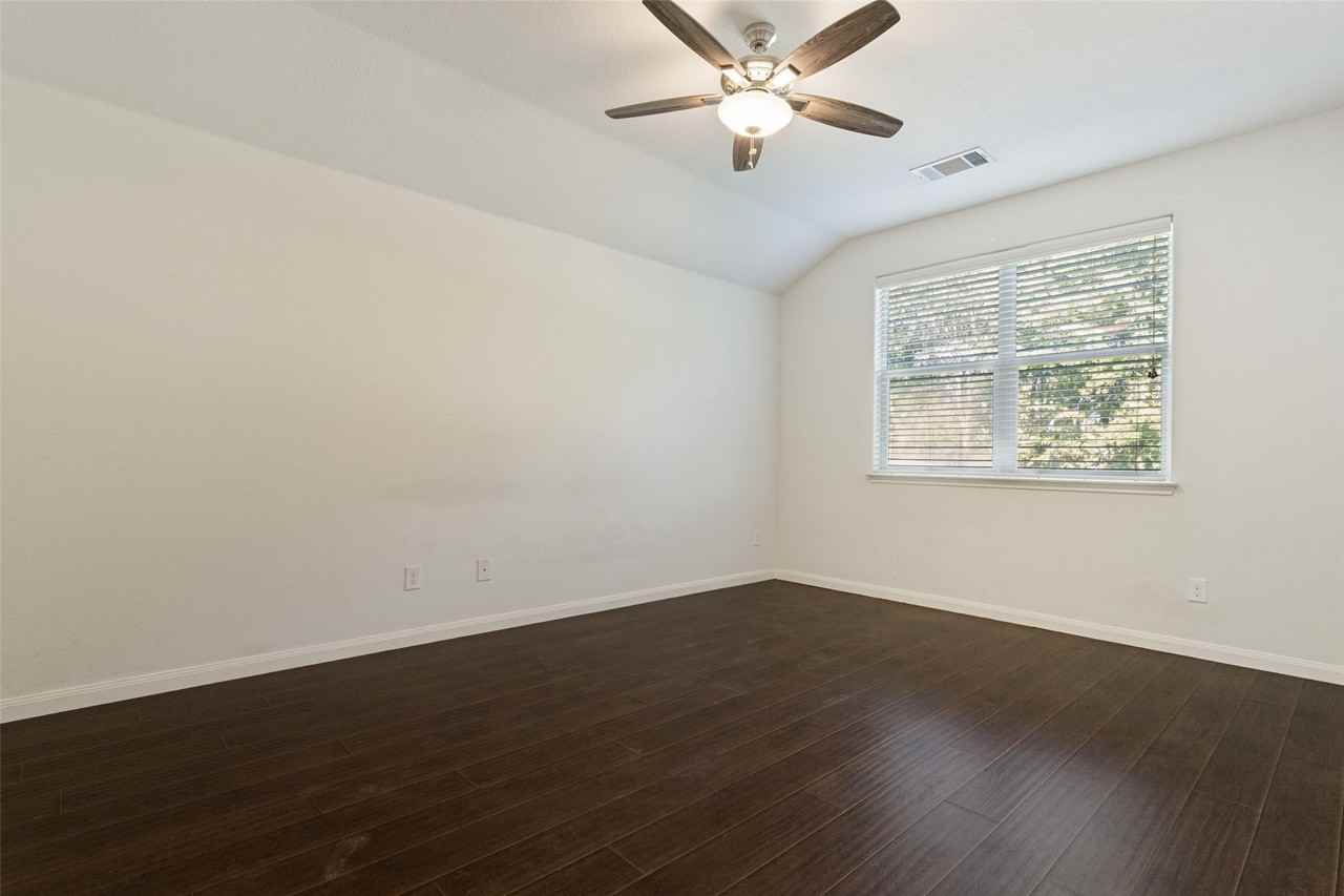 1800 Black Willow Trl - Photo 6 of 12