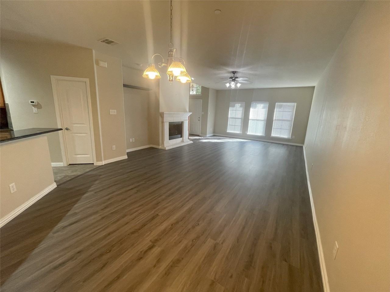 8920 Soldiers Home Ln - Photo 5 of 33