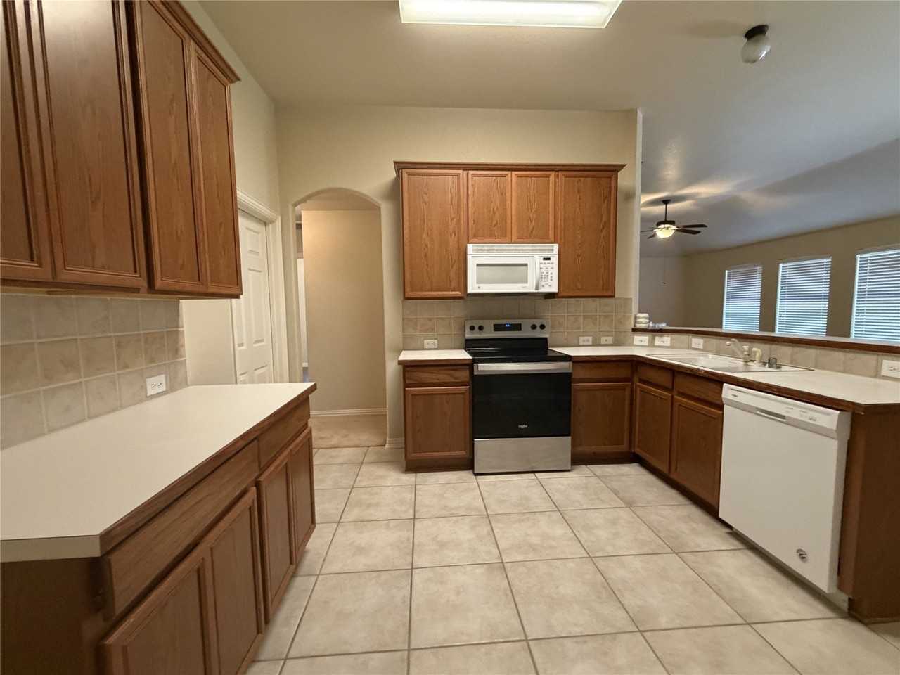 314 Shire Ln - Photo 3 of 15