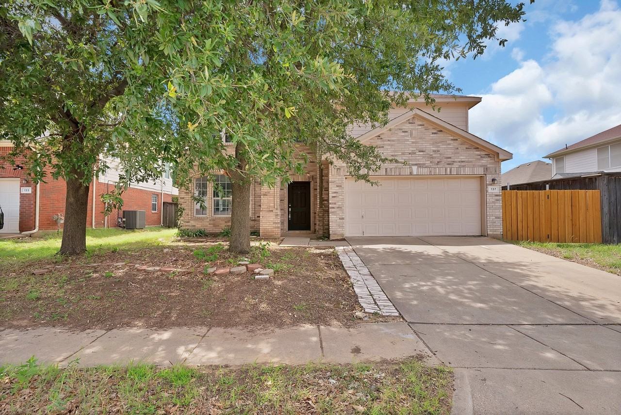 137 Heritage Dr - Photo 4 of 36