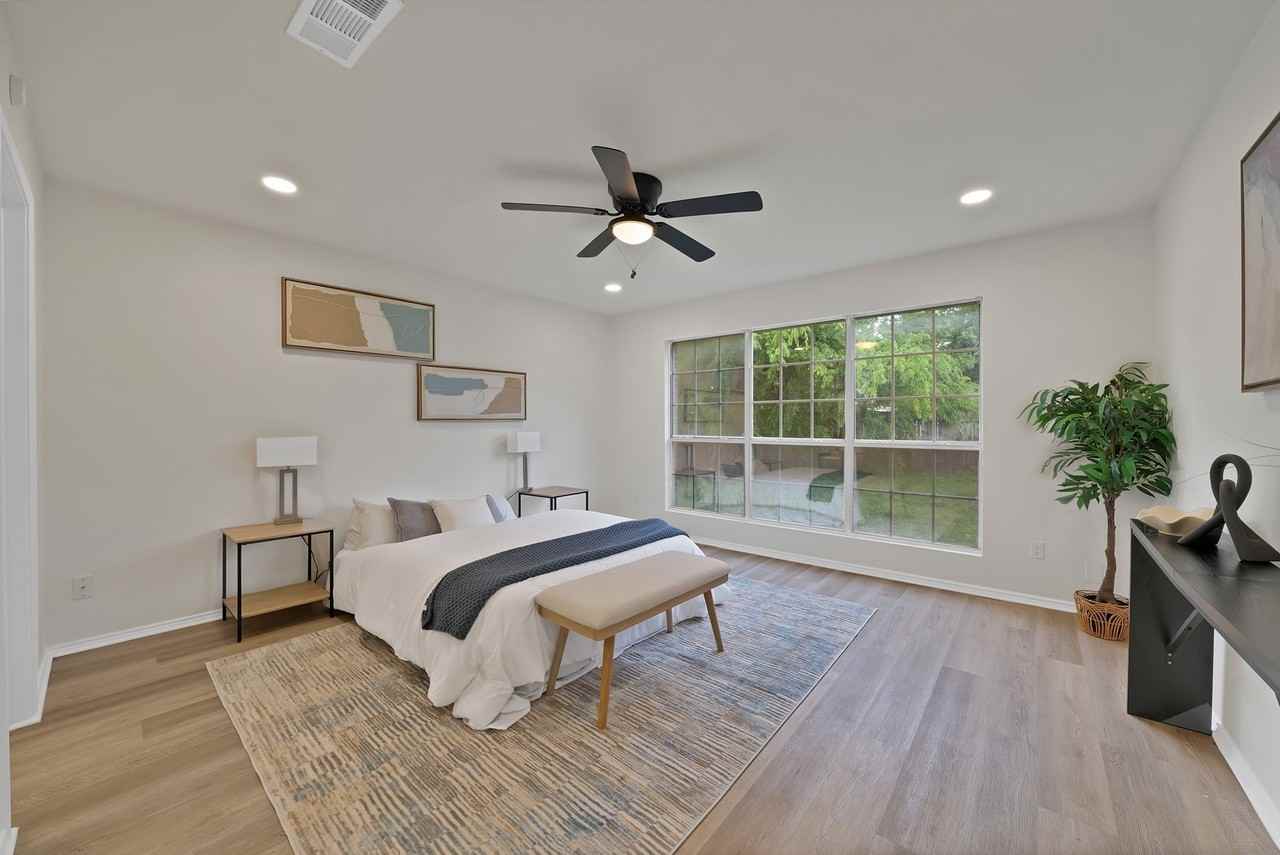 7548 Meadow Creek Dr - Photo 2 of 28