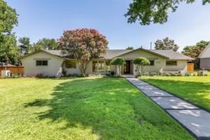 featured image of 7431 Larchview Dr