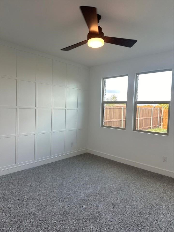 3611 Cloverleaf Ln - Photo 5 of 17