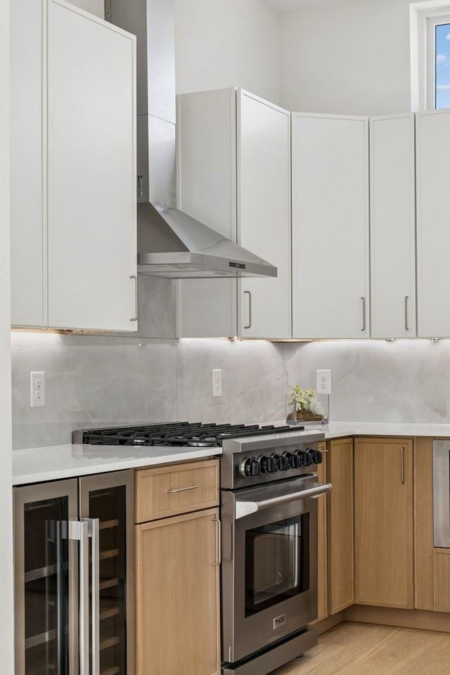 4739 Gretna St #203 - Photo 4 of 36