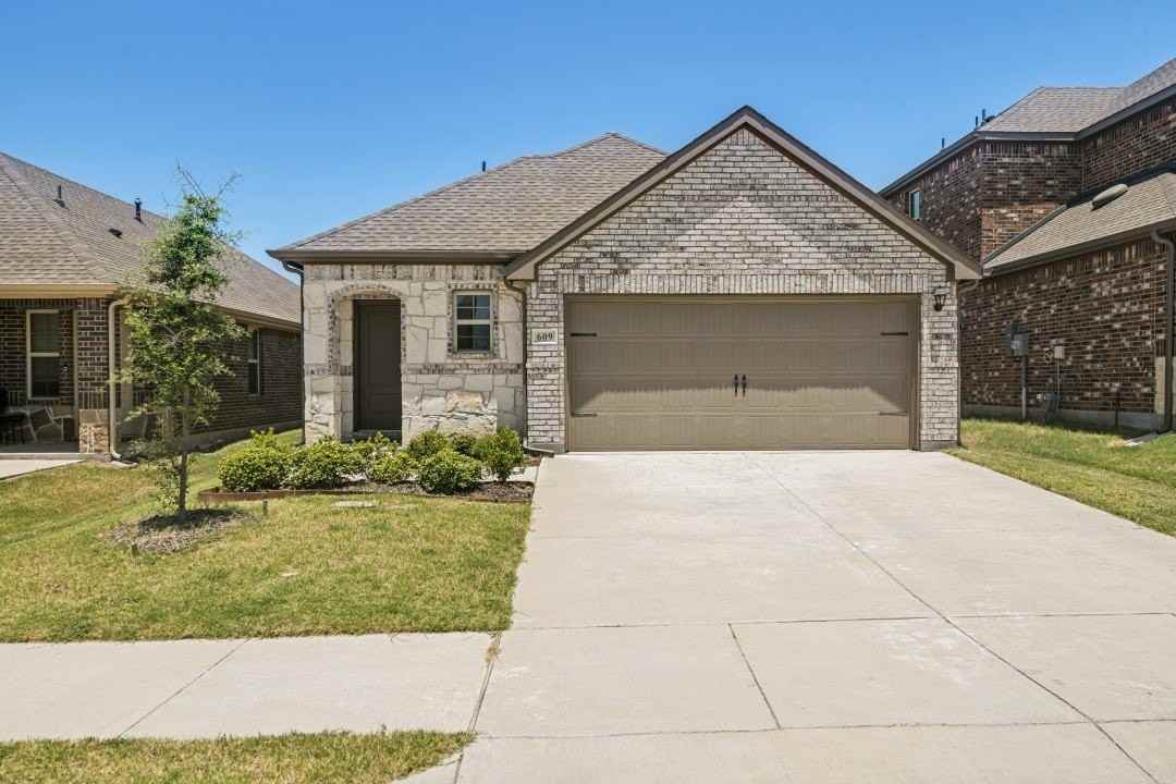 609 Nature Stroll Rd