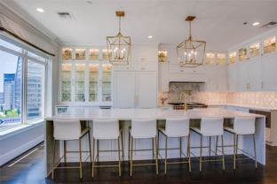 2555 N Pearl St #1402 - Photo 1 of 1