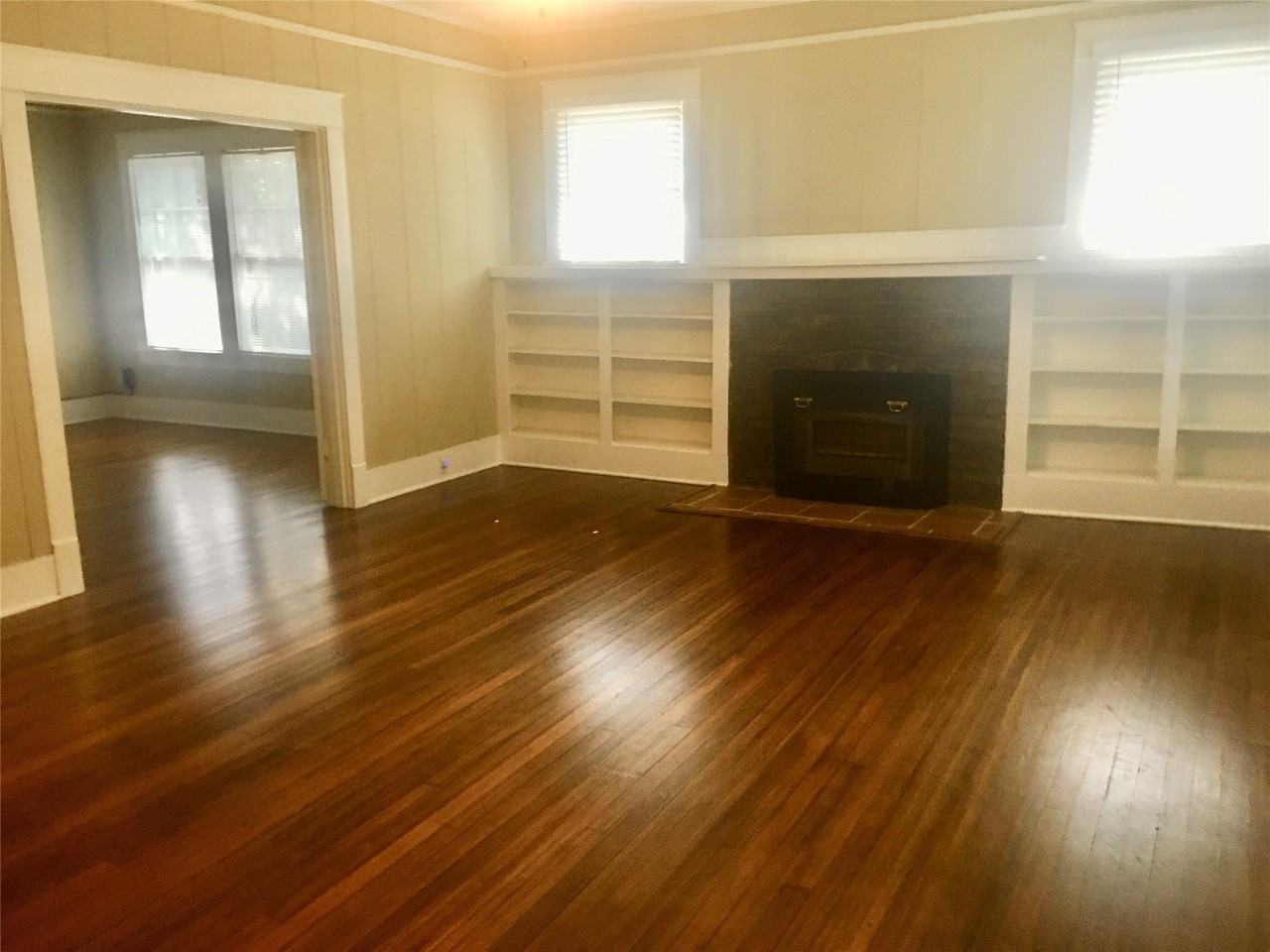 803 Egan St - Photo 5 of 20