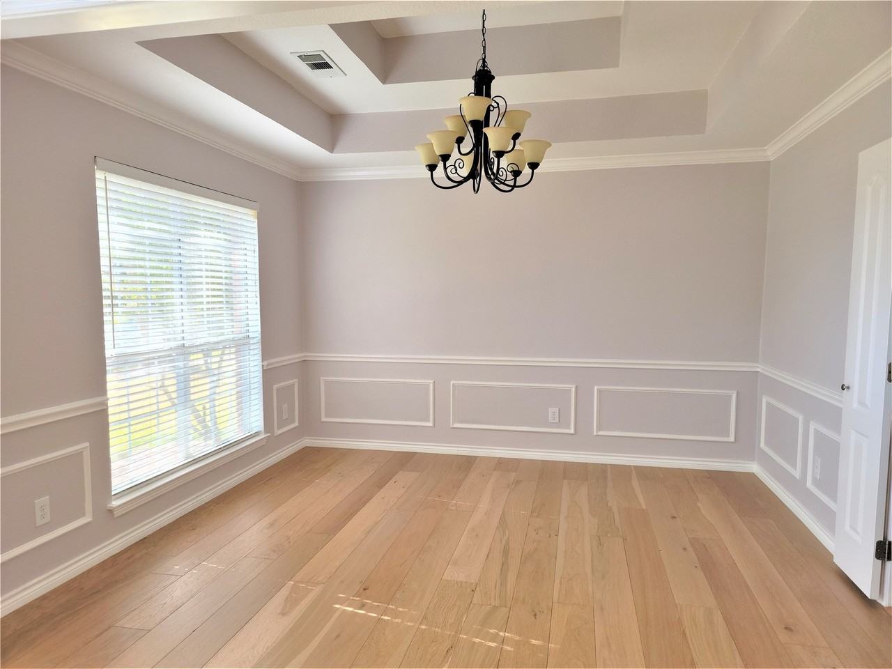 7221 Valley Bend Way - Photo 5 of 26
