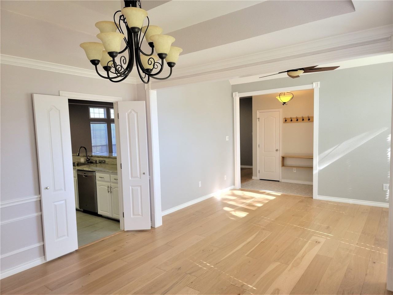 7221 Valley Bend Way - Photo 7 of 26
