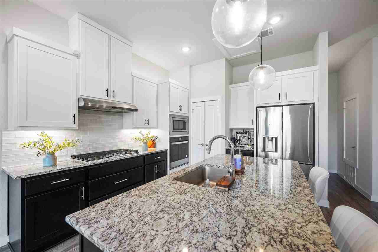 3456 Red Moon Way - Photo 3 of 17
