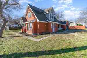 featured image of 500 S Ballard Ave
