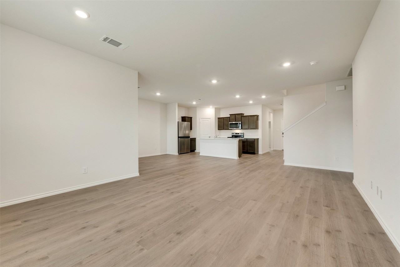 124 Labein Ave - Photo 6 of 31