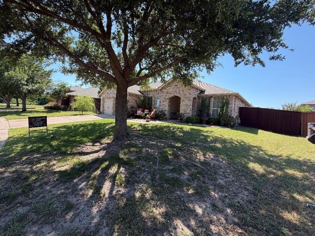 422 Beech Ct - Photo 2 of 19