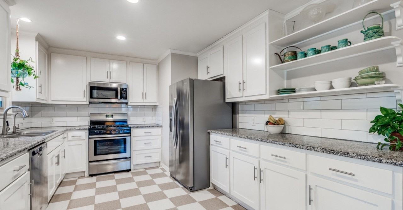 9210 San Fernando Way - Photo 5 of 13
