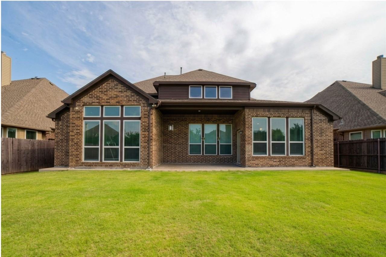 2609 Hammock Lake Dr - Photo 4 of 39